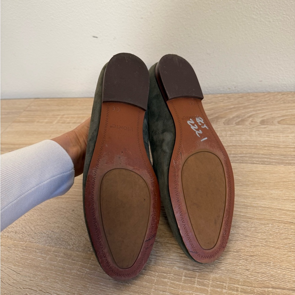 Vionic Willa Olive green suede slip on loafer flats women’s Sz 8.5 - Picture 5 of 5
